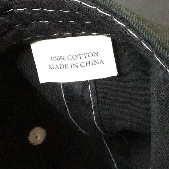 Perdomo cigar hat some wearing shown - Picture 7 of 7